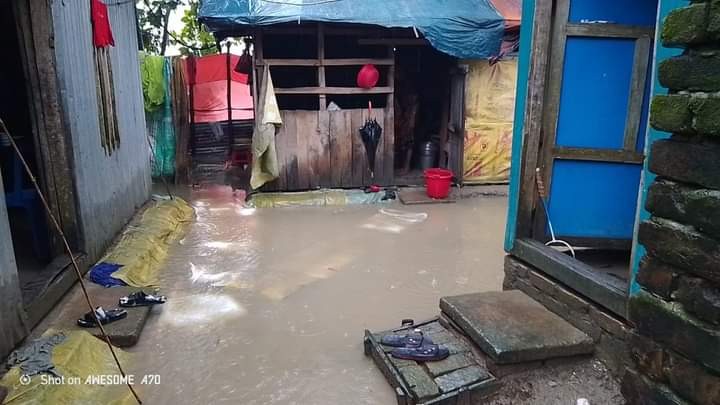 নোয়াখালীতে বন্যা পরিস্থিতির অবনতি, দুর্ভোগে লাখ লাখ মানুষ